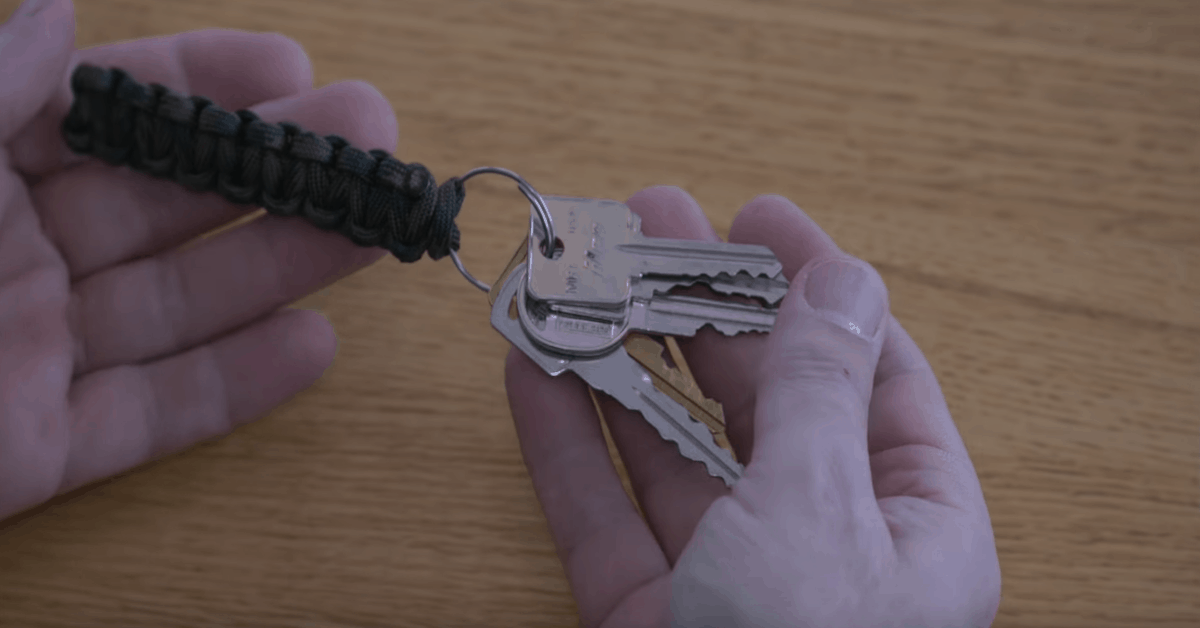 Do It Yourself Paracord Keychain