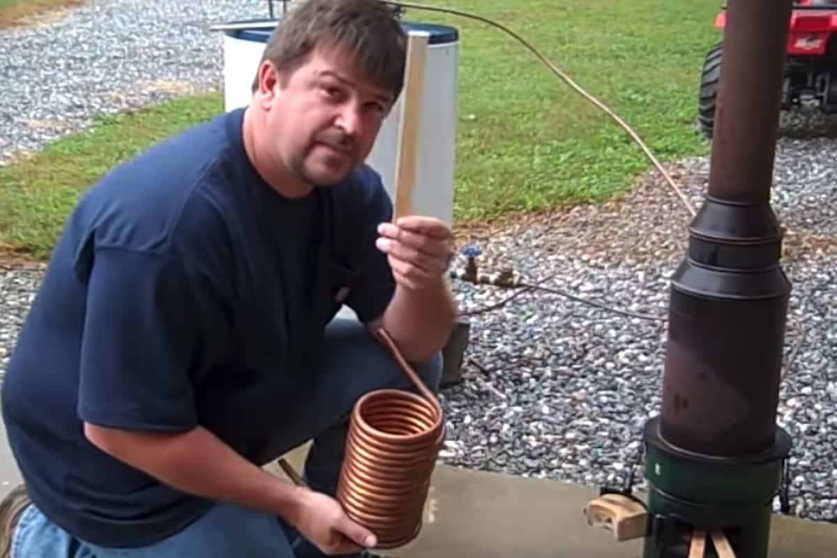 DIY: How to Make Endless Hot Water Without Electricity